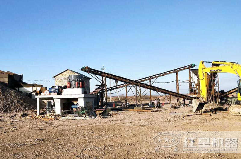 顎式破碎機、圓錐破碎機作業(yè)現(xiàn)場